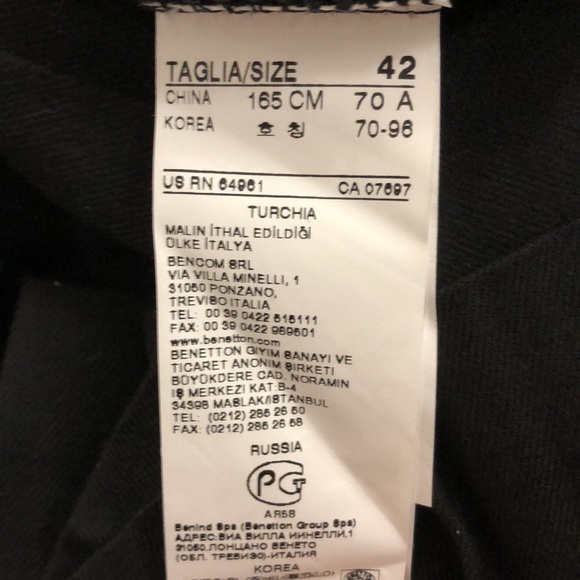 Sisley 42 Black Skirt pleats infront & back side zipper Excellent Condition - Picture 5 of 9